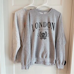 Set of Two Graphic Crewneck Sweatshirts | Size XL